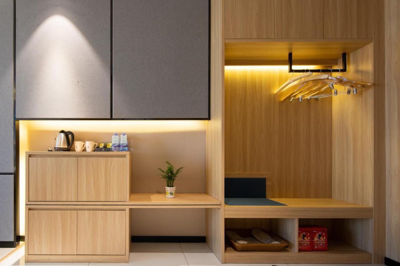 Ausotel By Argyle Baiyun International Airport Renhe Metro Exit B Guangzhou Exterior foto