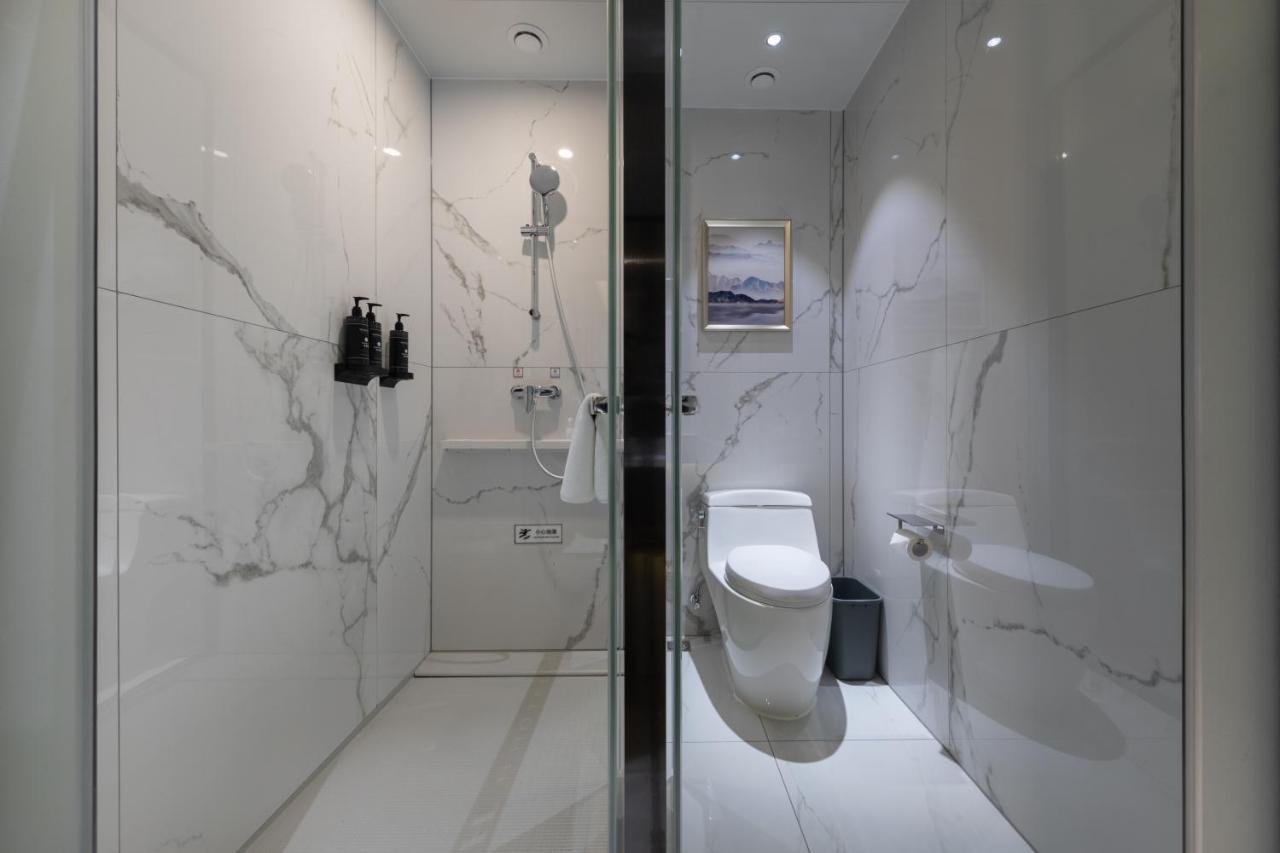 Ausotel By Argyle Baiyun International Airport Renhe Metro Exit B Guangzhou Exterior foto