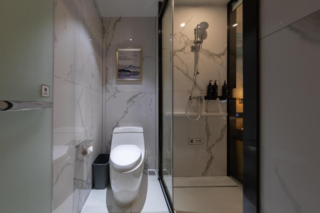 Ausotel By Argyle Baiyun International Airport Renhe Metro Exit B Guangzhou Exterior foto
